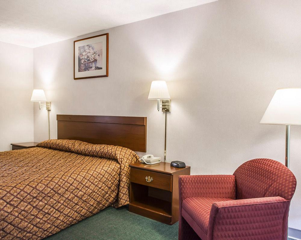 Red Roof Inn Walton - Richwood Экстерьер фото