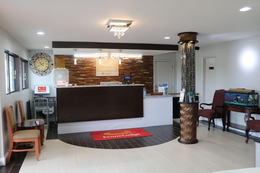 Red Roof Inn Walton - Richwood Экстерьер фото