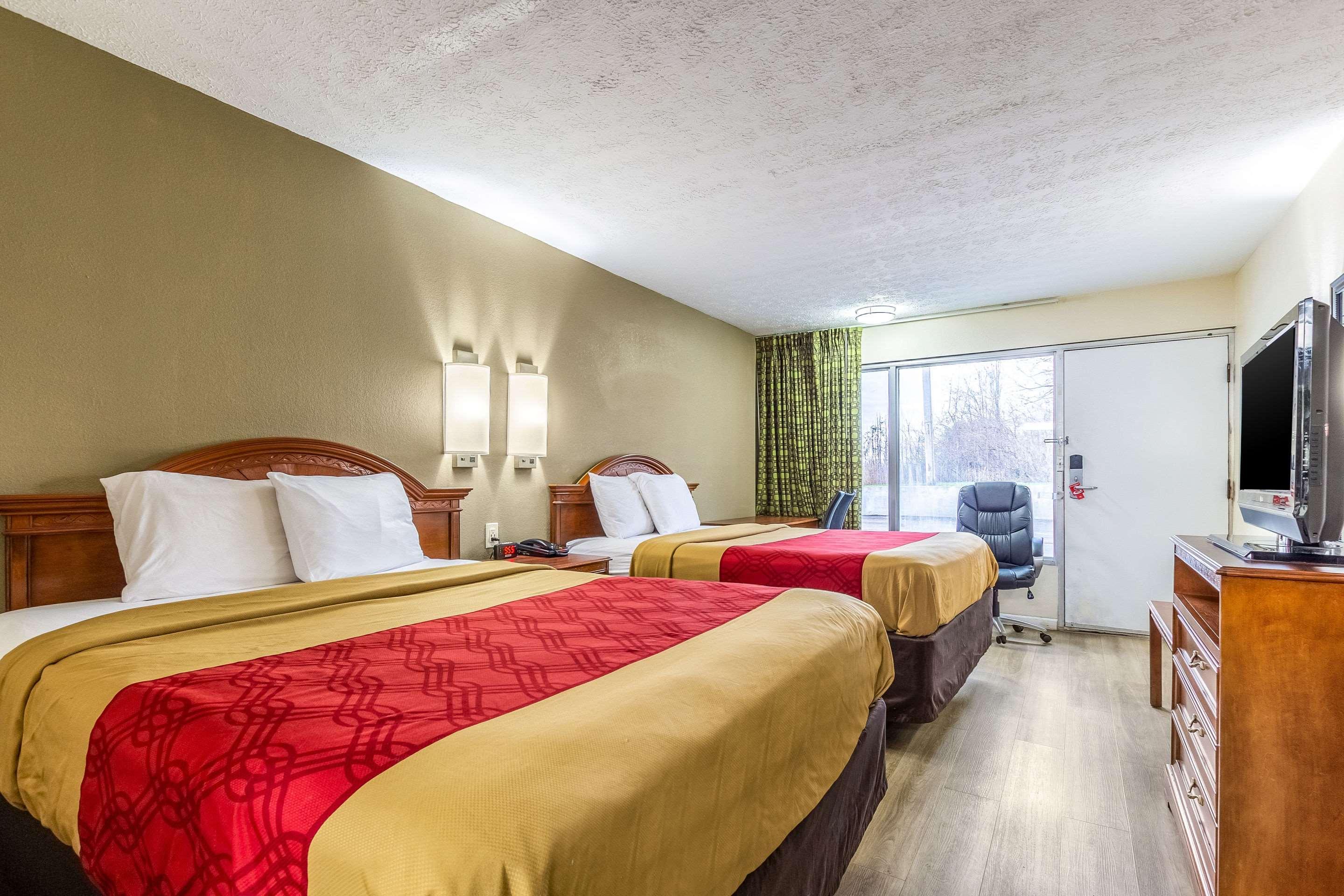 Red Roof Inn Walton - Richwood Экстерьер фото