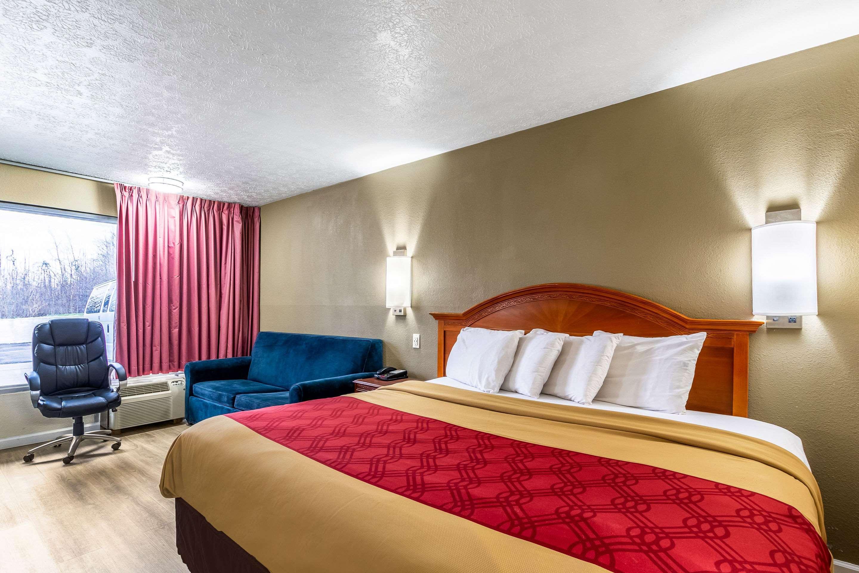 Red Roof Inn Walton - Richwood Экстерьер фото