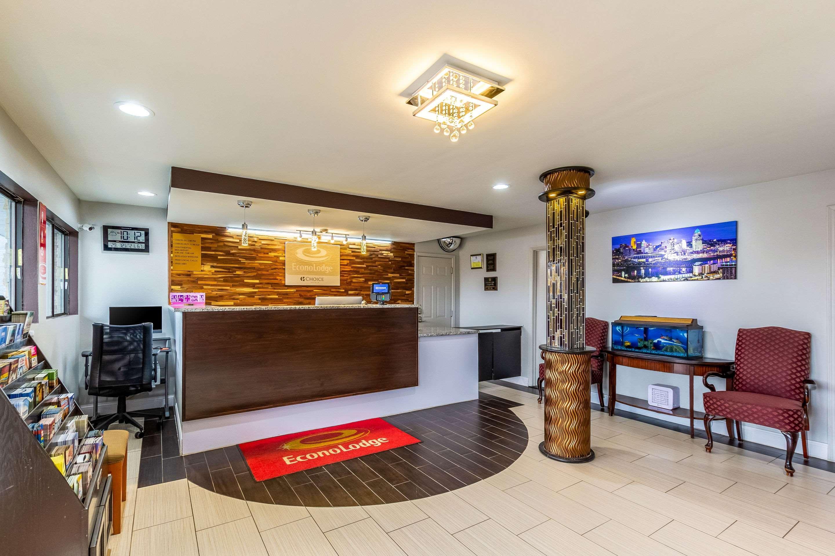 Red Roof Inn Walton - Richwood Экстерьер фото