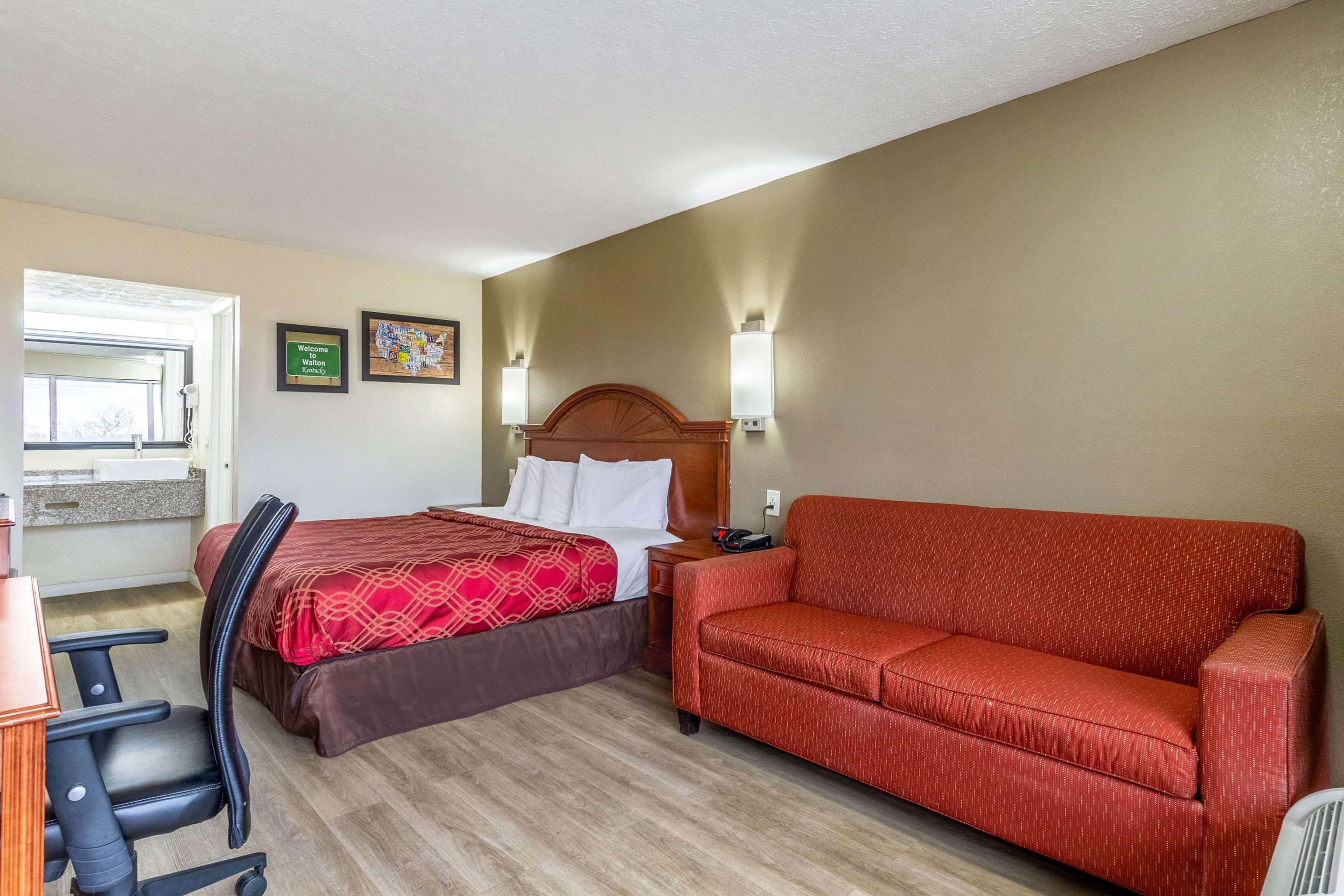 Red Roof Inn Walton - Richwood Экстерьер фото