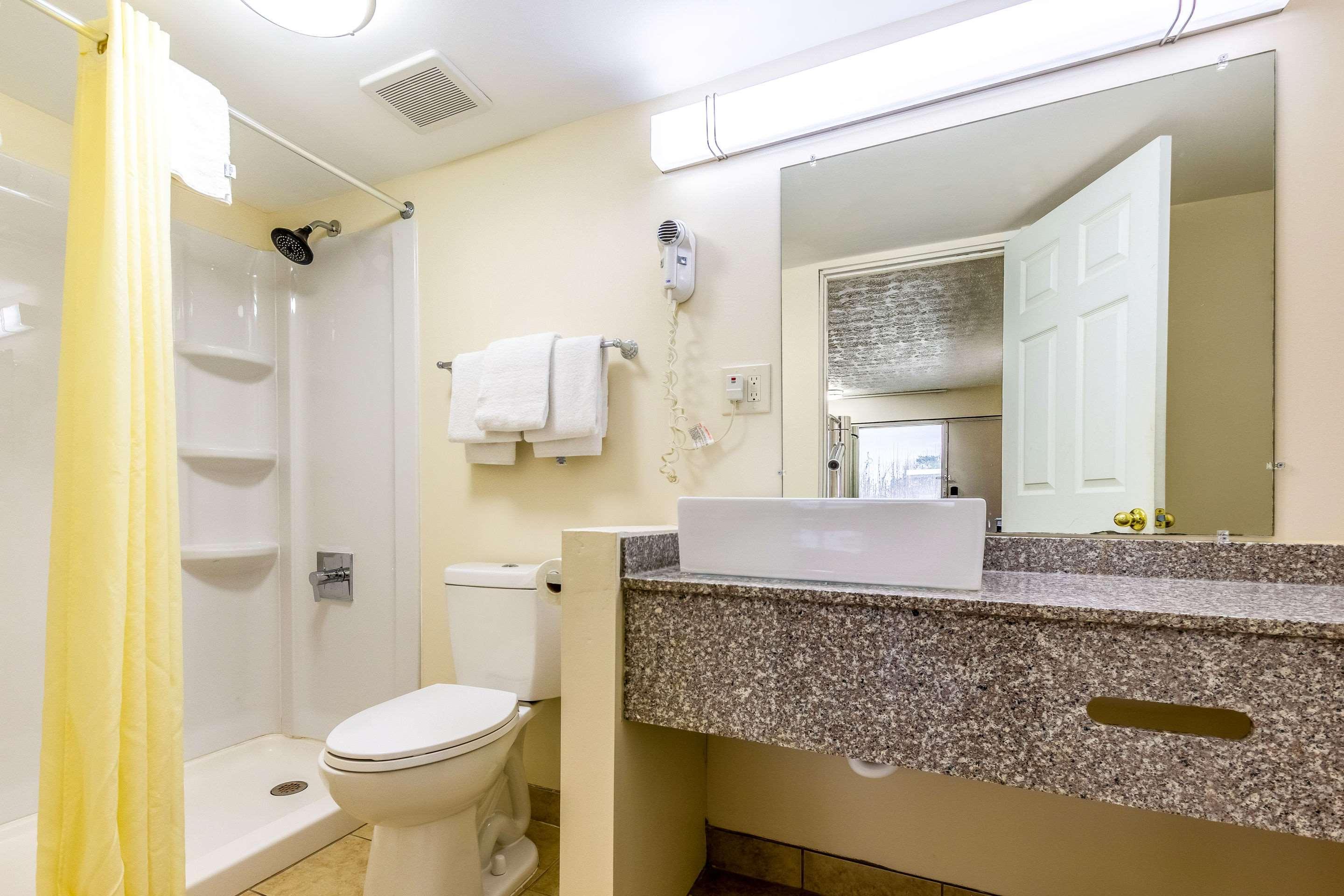 Red Roof Inn Walton - Richwood Экстерьер фото