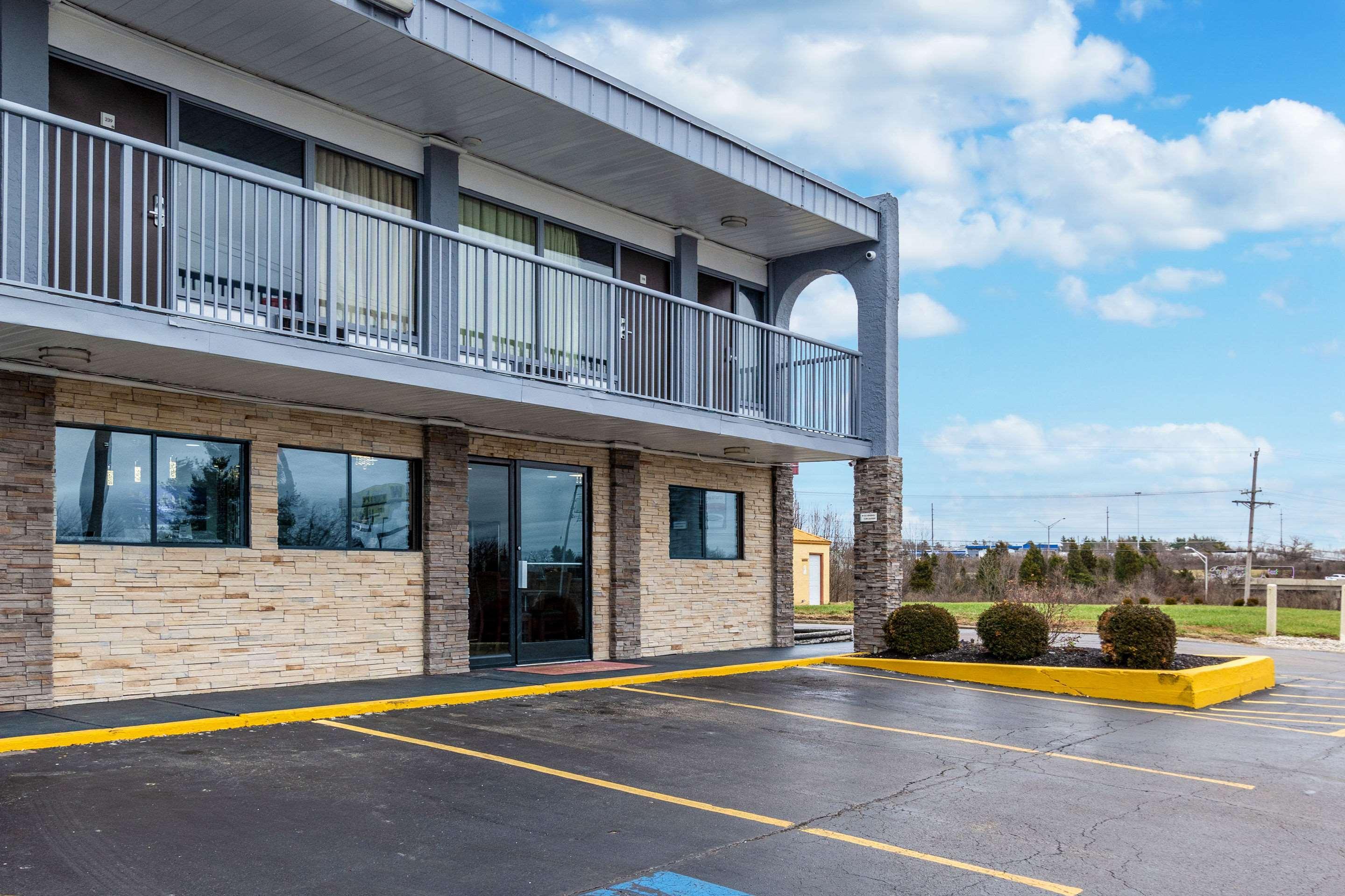 Red Roof Inn Walton - Richwood Экстерьер фото