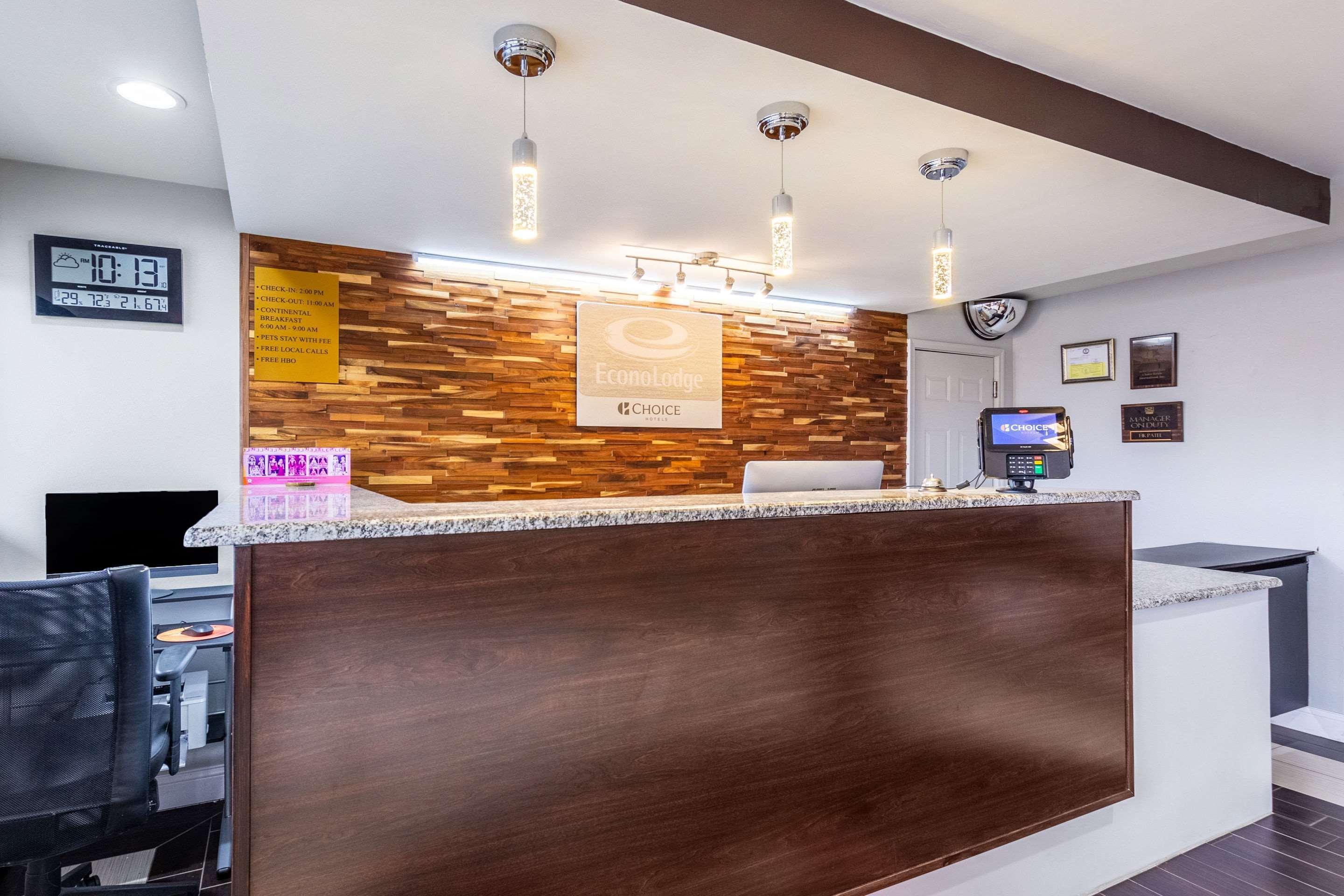 Red Roof Inn Walton - Richwood Экстерьер фото